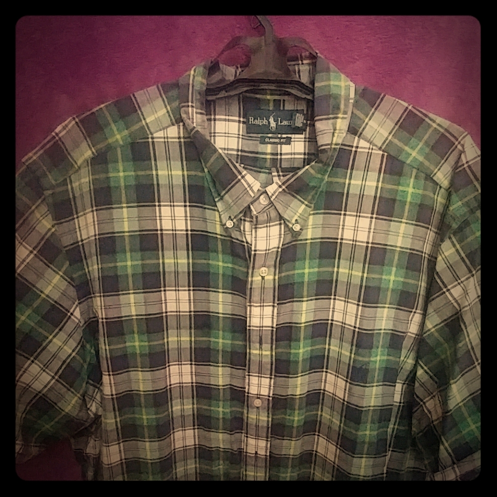 Men's casual button-down shirt